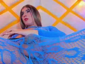Cam4 Free Porn Cam of Cami_rouxx