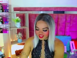 Cam4 Live Porn of ThiaraVarannes