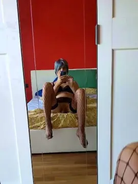 Cam4 Adult Webcam of Lolatravxxx