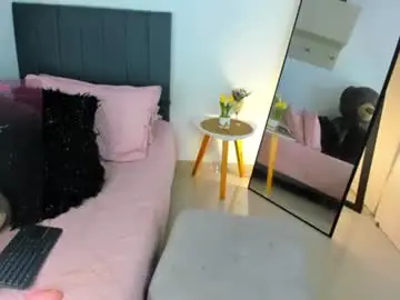 Chaturbate Live Porn of hollyprincess_2