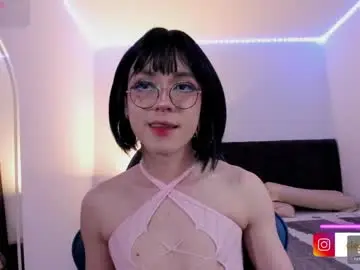 Chaturbate Live Sex Cam of cleo_nilee