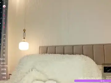 Chaturbate Live Sex Cam of rose_monarch