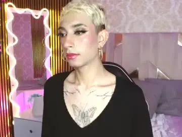 Chaturbate Live Sex Cam of cyrus_tay