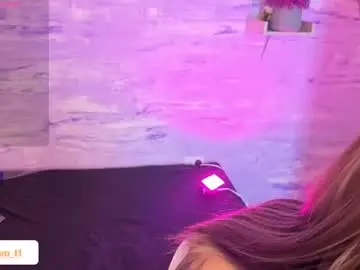 Chaturbate Live Sex Cam of siiam_