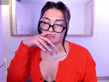 Chaturbate Live Sex Cam of _ericavanderhill_