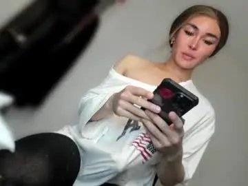 Chaturbate Watch Live Sex Cams of transnextdoor_