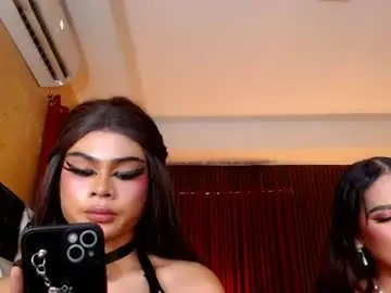 Chaturbate Live Sex Cam of ellahemperialts