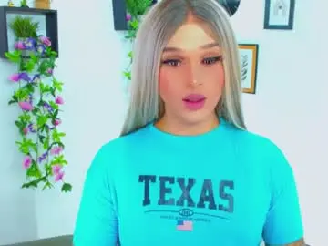 Chaturbate Best live sex cam show of zoeschmmit