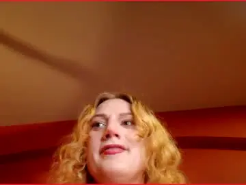 Chaturbate Live Sex Cam of zina_sofia