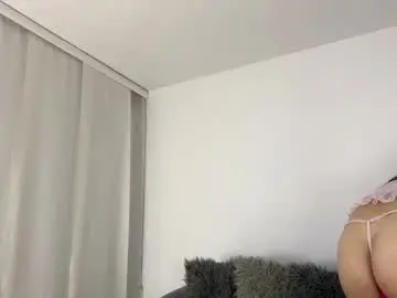 Chaturbate Nude Webcam of angelturned01