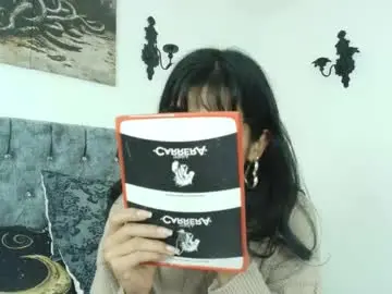 Chaturbate Live Sex Cam of bella_poisonous