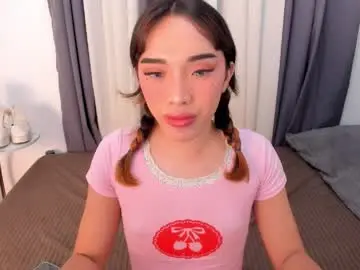Chaturbate Live Porn of hugecock_pretty123