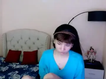 Chaturbate Live Sex Cam of shantalfoxxy