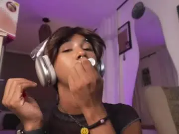 Chaturbate Live Sex Cam of wayuu_goddess