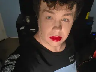 Streamate Live Porn of CuteDollVanessa