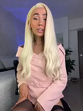 Stripchat Best live sex cam show of miss_tatiana_