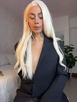 Stripchat Free Porn Cam of miss_tatiana_