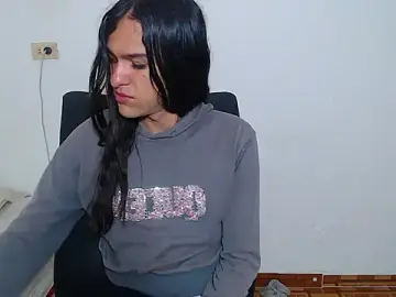 Stripchat Live Sex Cam of sweet1Girl