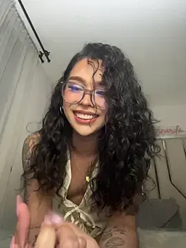 Stripchat Free Porn Cam of Samantha_Bernardo