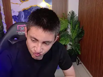 Stripchat Adult Webcams of Andres_Tay