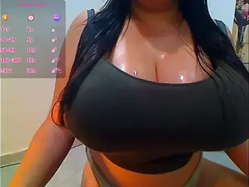 Stripchat Live Sex Cam of Bigcocksexyluisa