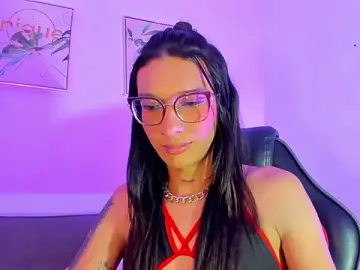 Stripchat Nude Webcam of Maddie_Ray
