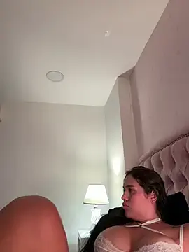 Stripchat Live Sex Cam of Bella__Wood
