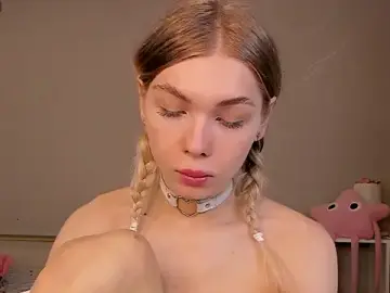 Stripchat Nude Webcam of Blondy_Fina