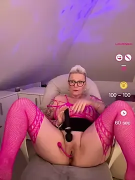 Stripchat Sex Cam of German_Milf