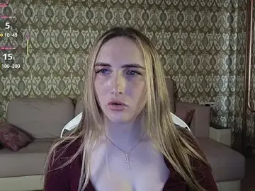 Stripchat Live Sex Cam of Vi_Luxy