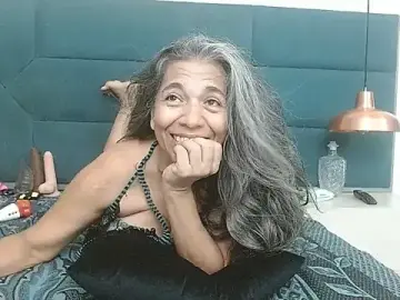 Stripchat Sex Cam of chanel_grant