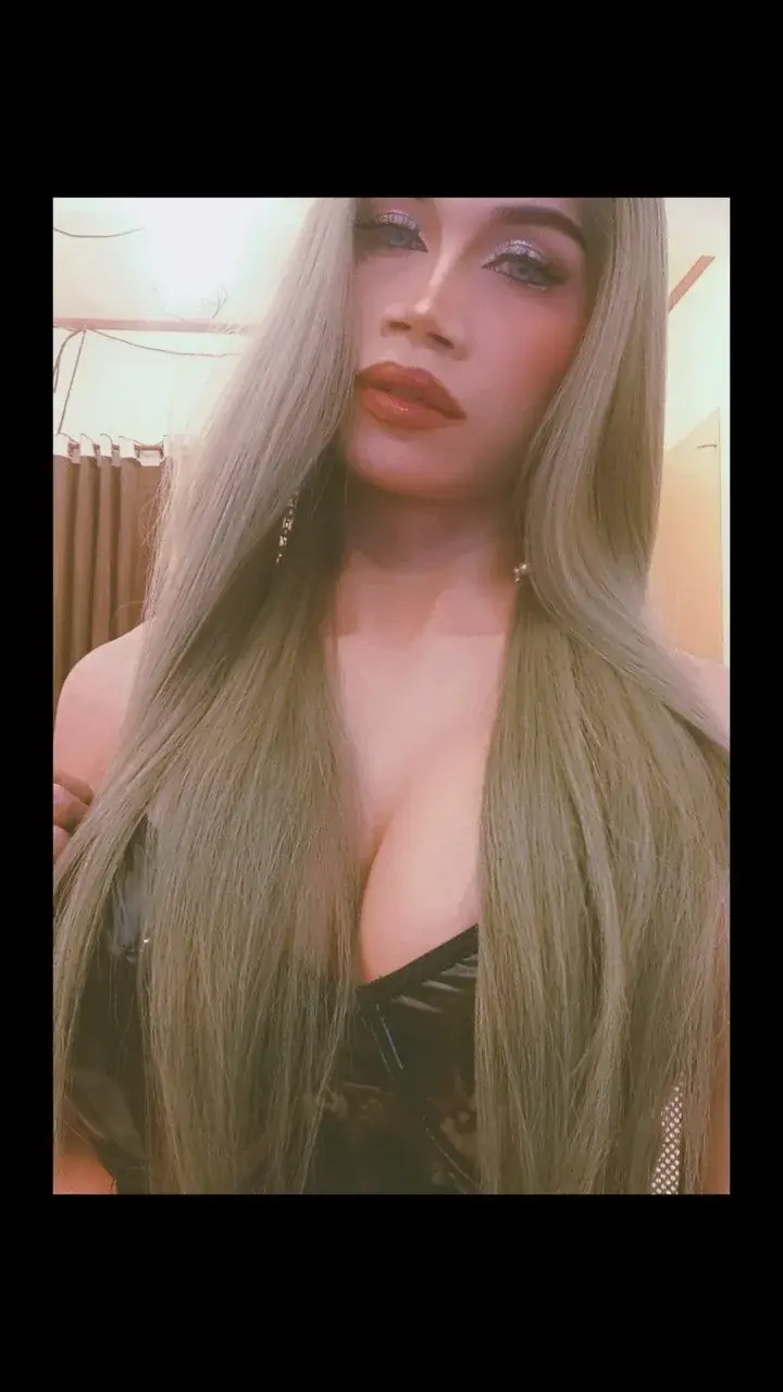 deliciousClaire