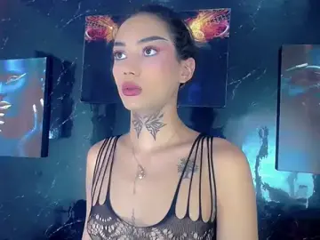 Stripchat Live Sex Cam of Darianna_A