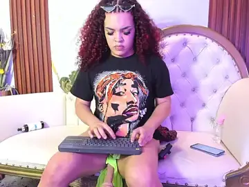 Stripchat Nude Webcam of KarineWine