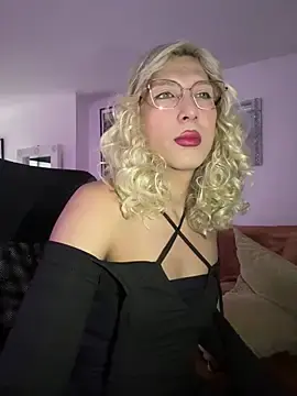 Stripchat Best live sex cam show of conny_latina