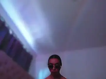 Stripchat Sex Cam of KatalinaMillan