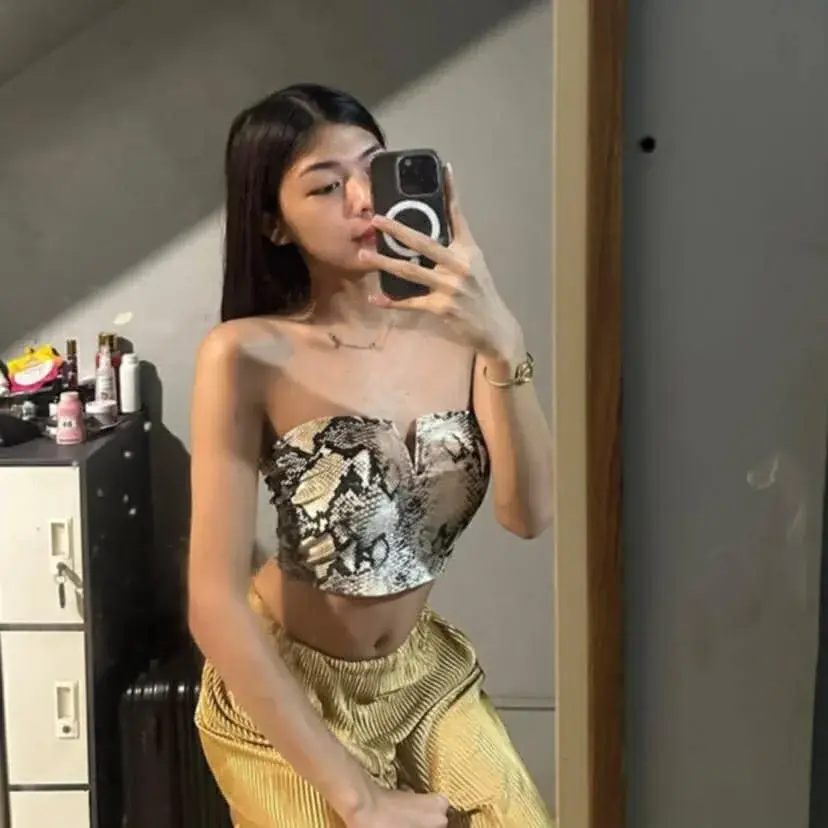 yourlady_clara