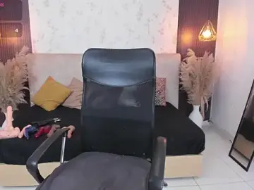 Stripchat Watch Live Sex Cams of IvannaRosse_