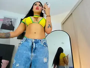 Stripchat Free Porn Cam of hollyprincess_2