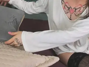 Stripchat Live Sex of Naughty_Cherry