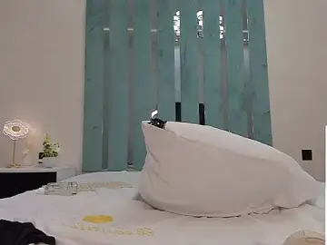 Stripchat Watch Live Sex Cams of VivianMiller_