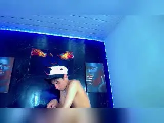 Xlovecam Nude Webcam of LuxeCouple
