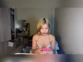 Xlovecam Nude Webcam of YourBestGirlX