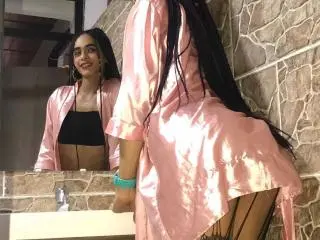 Xlovecam Best Webcam of SexyHannaD